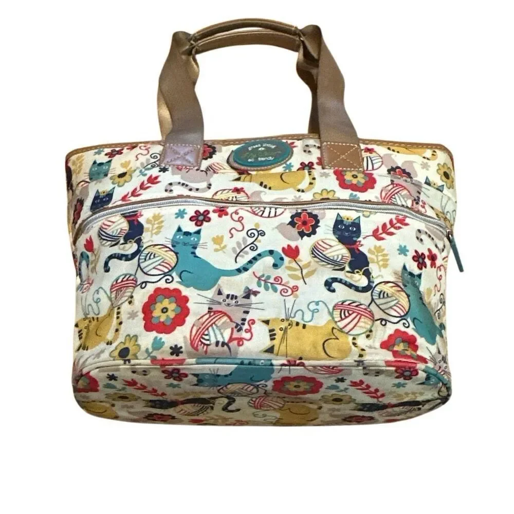 Lily Bloom insulated lunch bag Furry Friends kitty cats adorable friends on it